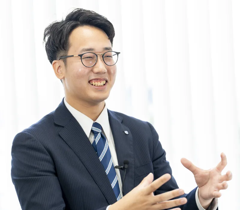 社員3